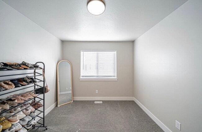 Foto del edificio - 1400 Remington Trl