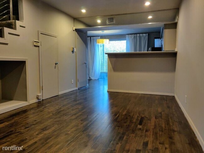 Foto del edificio - 6013 Gaston Ave