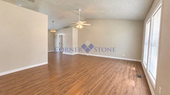 Foto del edificio - 907 Aspen Grove St