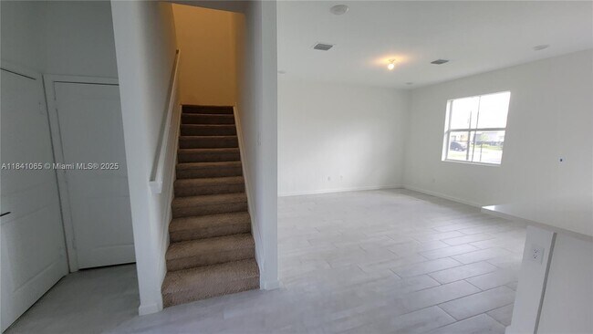 Foto del edificio - 1759 SE 8th Ter