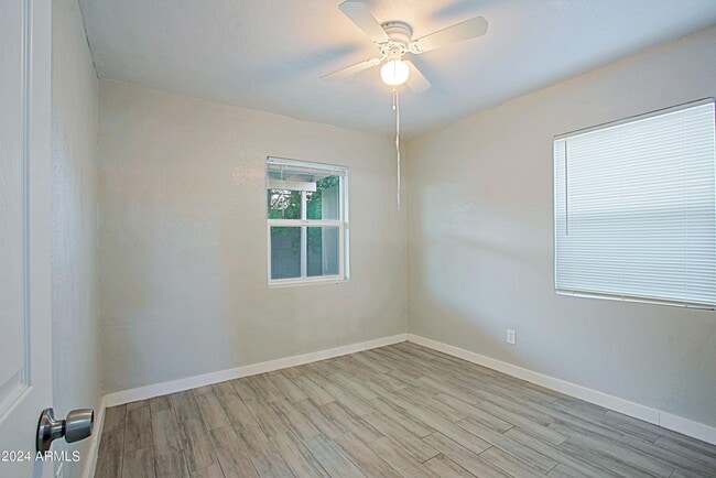 Foto del edificio - 6808 N 23rd Ave