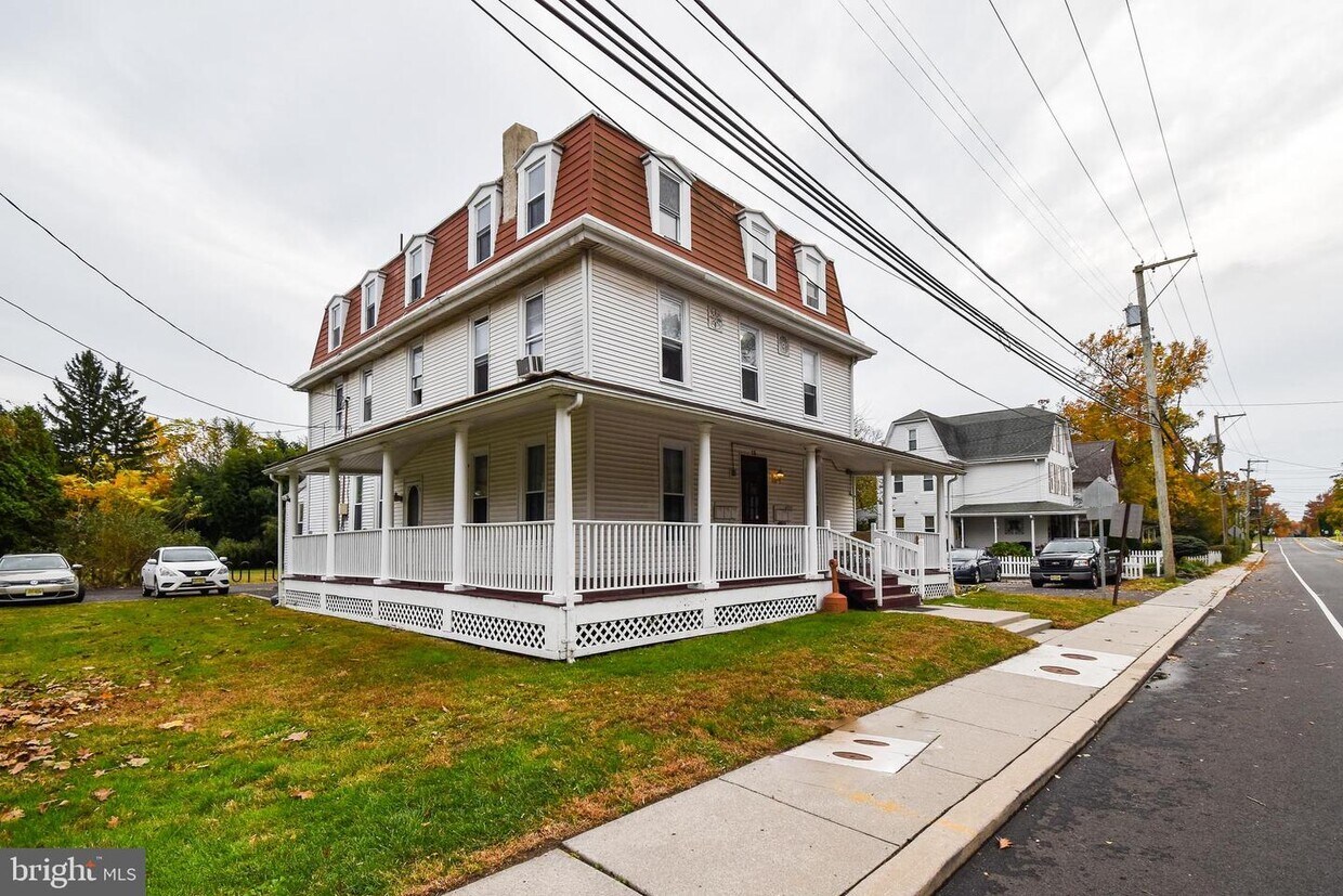 Primary Photo - 13 Kirkwood Rd