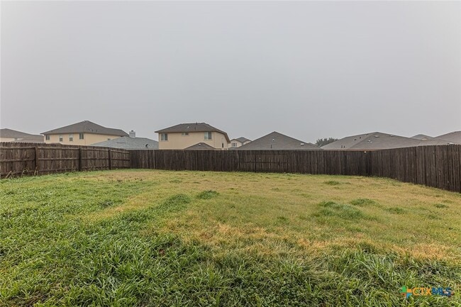 Building Photo - 5001 Bridgewood Dr
