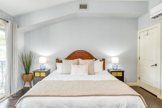 Foto del edificio - 955 Registry Blvd