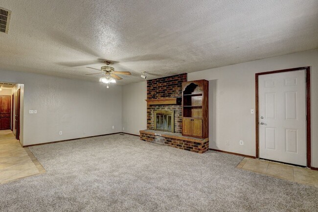 Foto del edificio - 3 bed 2 bath home in Moore, Ok