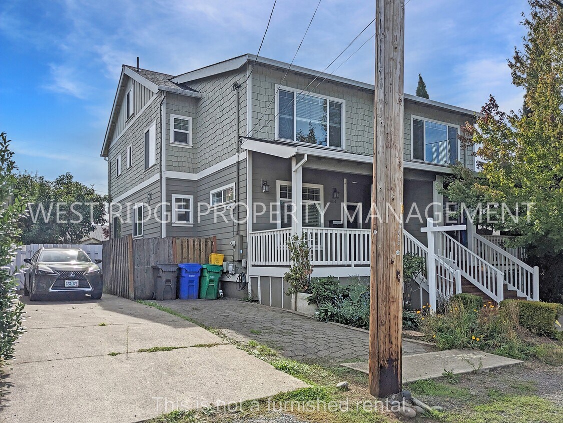 Primary Photo - 8718 NE Flanders St