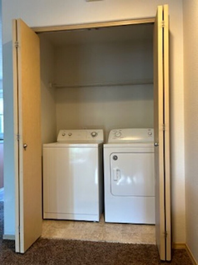Foto del edificio - 3 Story ~ 3 Bed/3 Bath Condo in Parkview V...