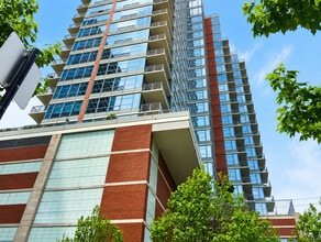 Building Photo - 1600 S Prairie Ave