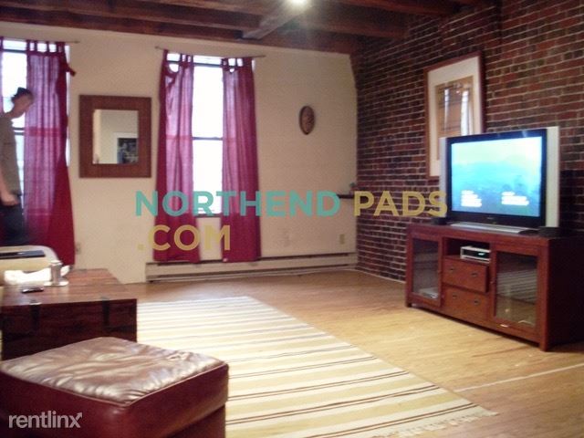 Foto principal - 82 Commercial St