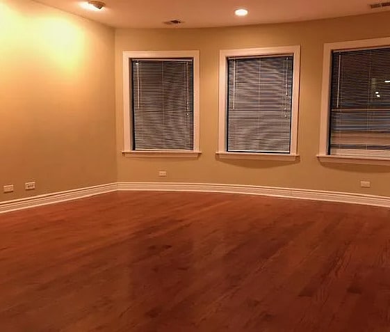 Foto del edificio - 6310 N Rockwell St