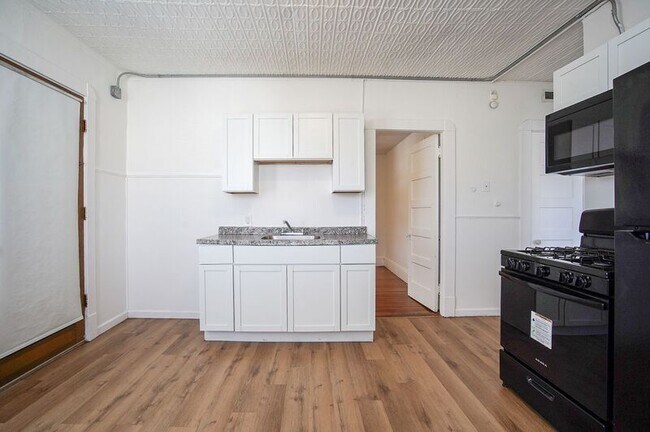 Photo - 19 Ellen Ave Apartment