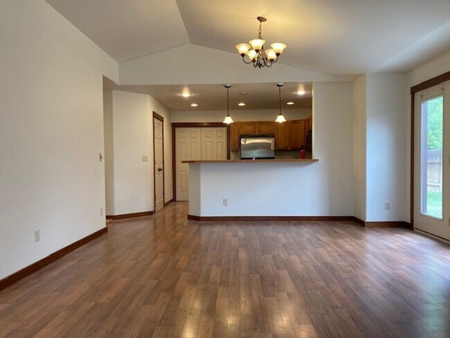 Foto del edificio - Beautiful 4 Bedroom Home in North Star Sub...