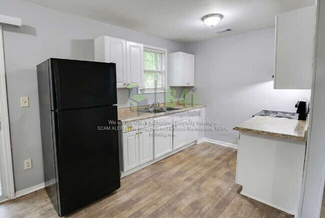 Foto del edificio - 324 Macedonia Rd SE