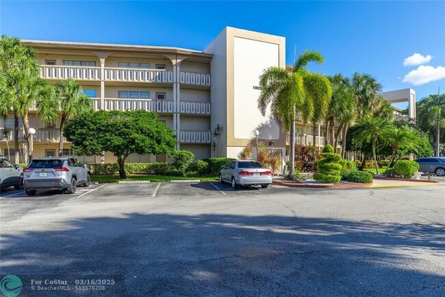 Foto del edificio - 1902 Bermuda Cir