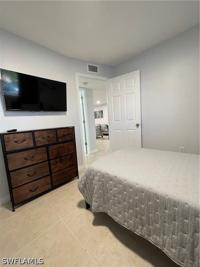 Foto del edificio - 170 Turtle Lake Ct