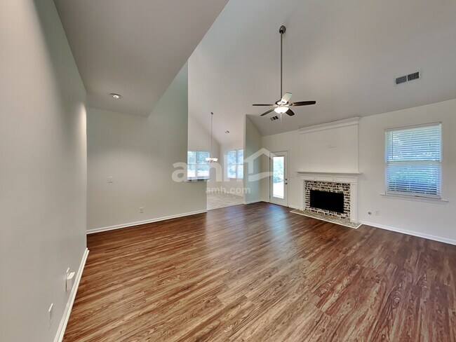 Building Photo - 2613 Silver Dust Drive
