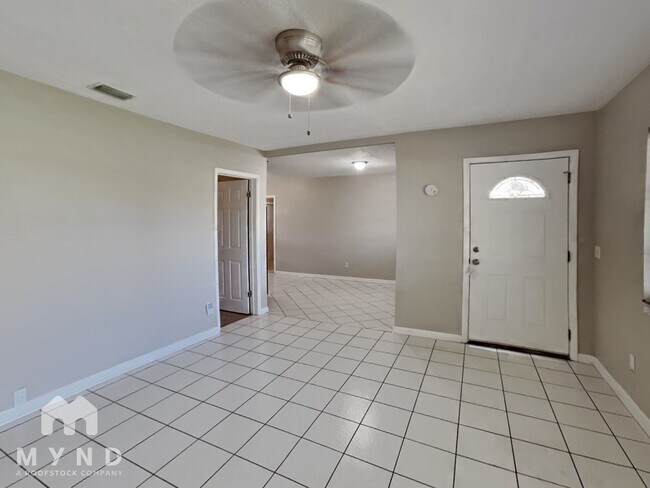 Foto del edificio - 1652 S Jefferson Ave