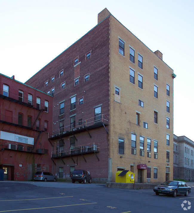 Building Photo - Masonic Temple