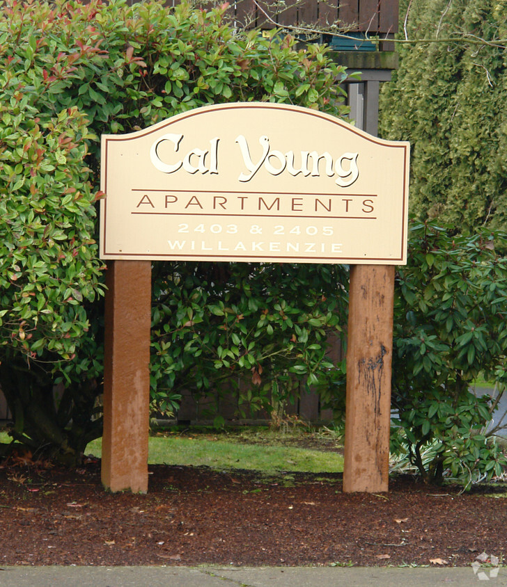 Foto del edificio - Cal Young Apartments