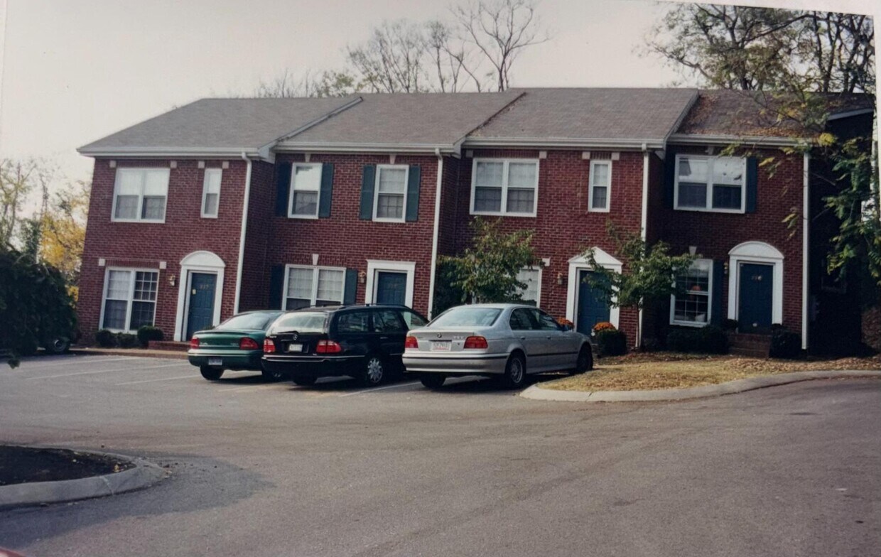 Foto del edificio - 226 Fairmont Ct