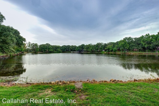 Building Photo - 3 br, 2.5 bath House - 5131 Lochridge Rd