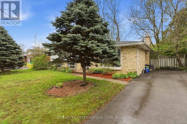 Building Photo - 1412 Stoneybrook Crescent
