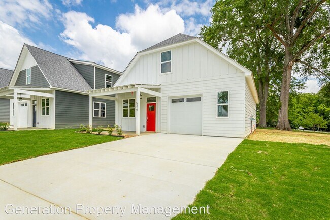 Building Photo - 4 br, 2.5 bath House - 5313 Audrey's Place