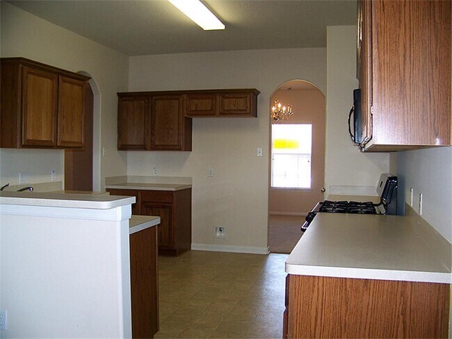 Building Photo - 24603 Colonial Elm Dr