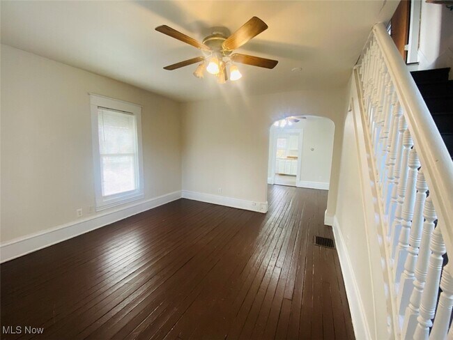 Foto del edificio - 1246 Edison Ave