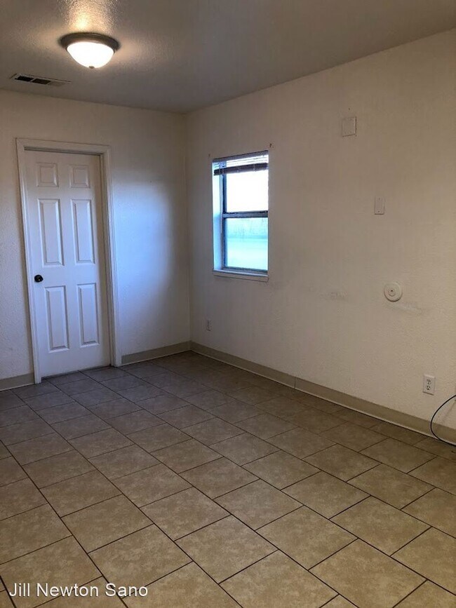 Building Photo - 2 br, 1 bath House - 6527 Ave 384