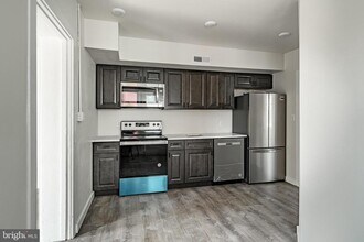 Building Photo - 324 Darby Rd