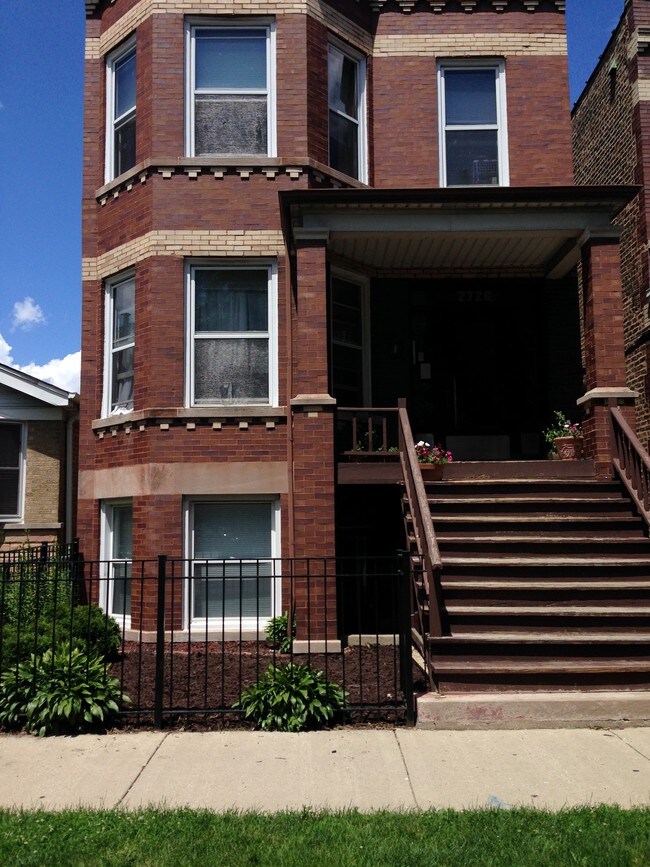 Wellington - 2726 W Wellington Ave