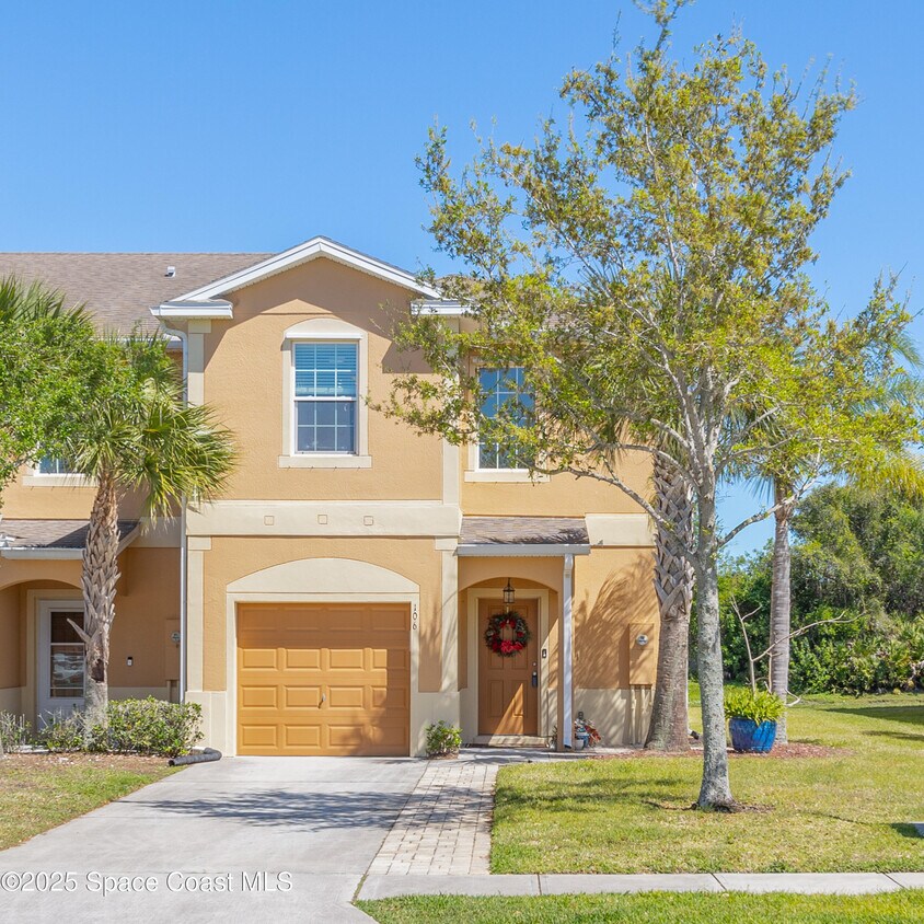 Foto principal - 2705 Revolution St