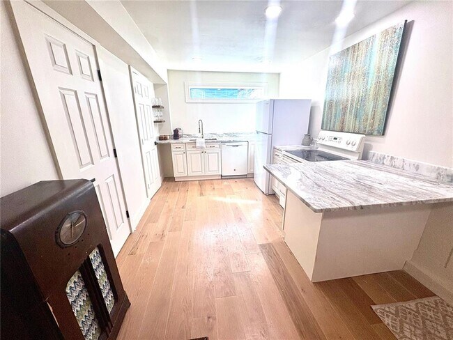 Foto del edificio - 3022 Beach Blvd S