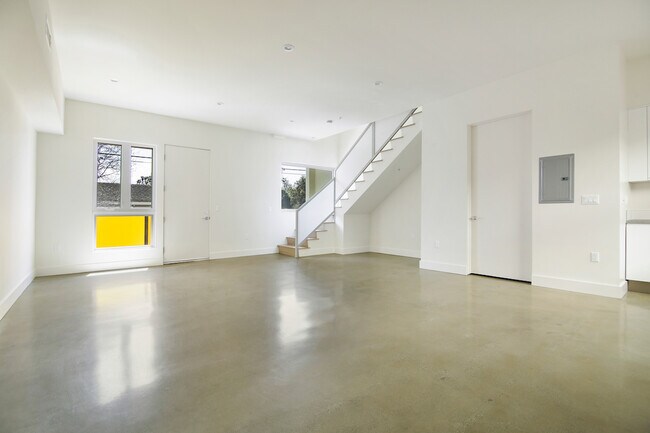 Foto del edificio - 2496 S CENTINELA Ave