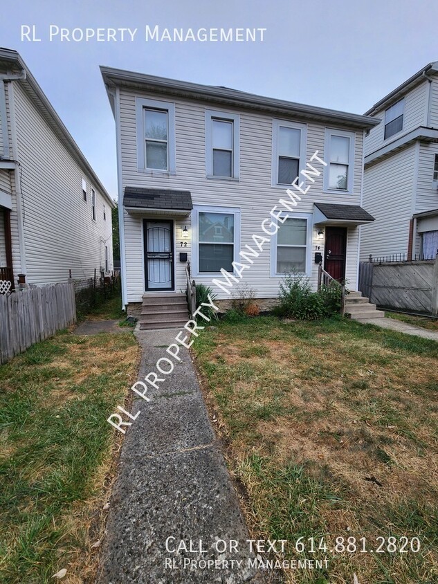 Primary Photo - Updated 3 bedroom 2 bathroom duplex in Hun...