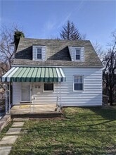 Building Photo - 1122 Cloverfield Dr