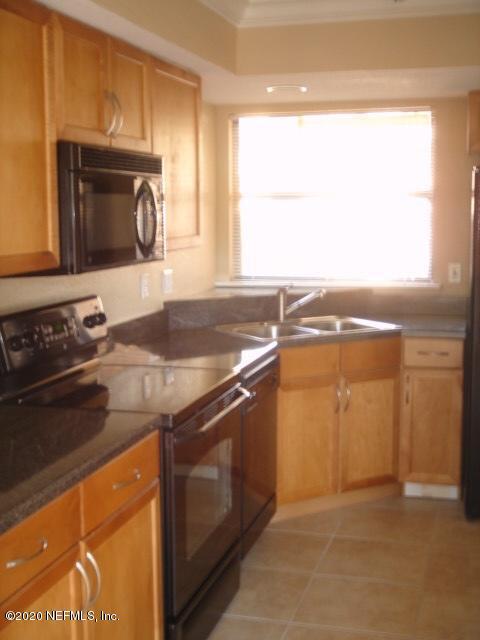 Building Photo - 863 Shoreline Cir