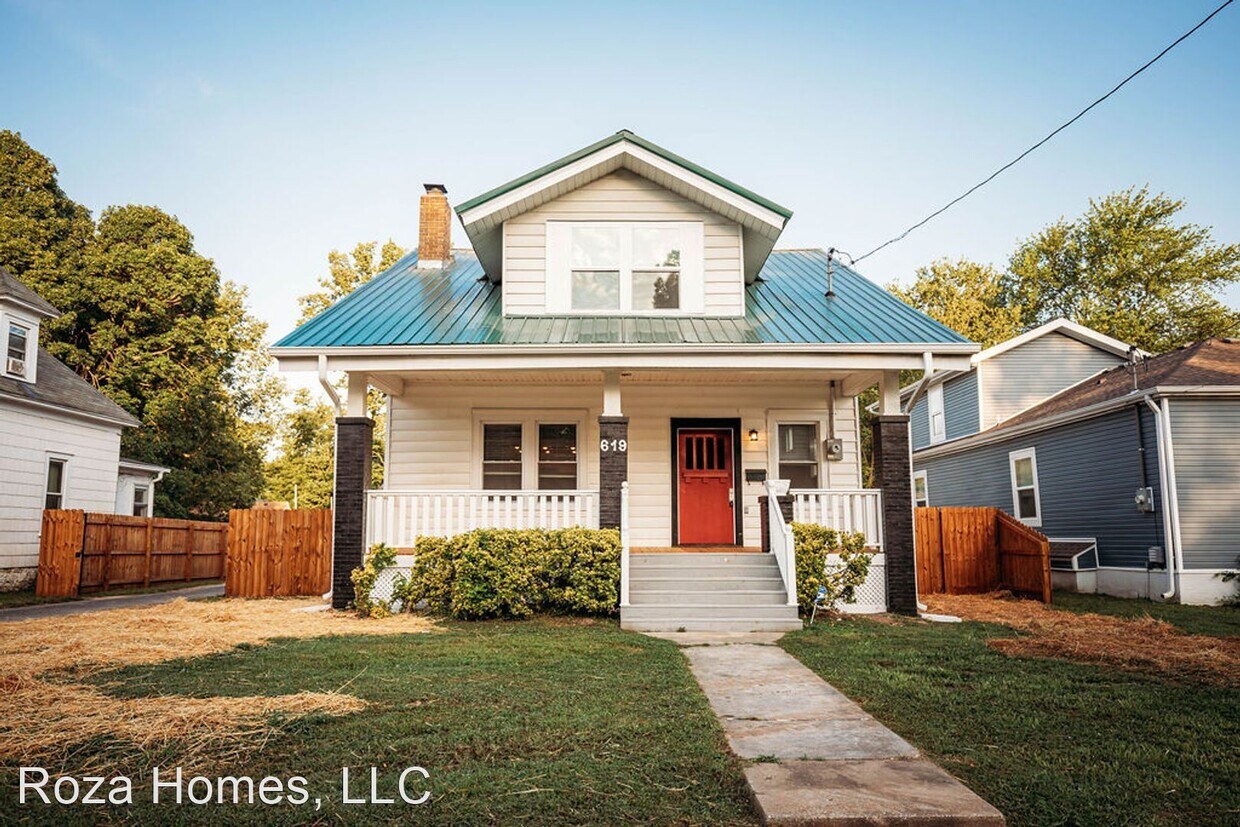 Primary Photo - 4 br, 2.5 bath House - 619 S Grant Ave