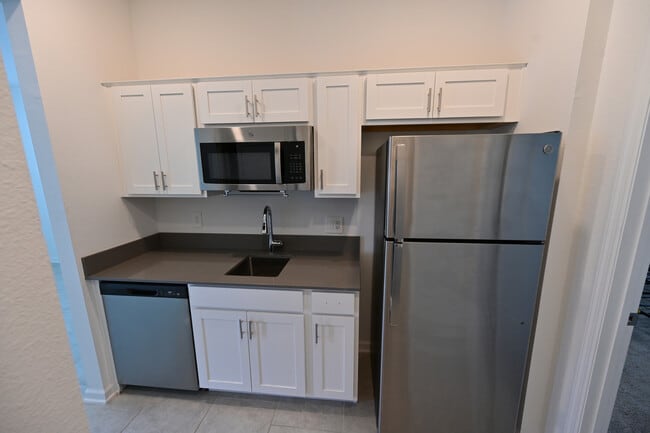 Building Photo - 26340 Feathergrass Cir