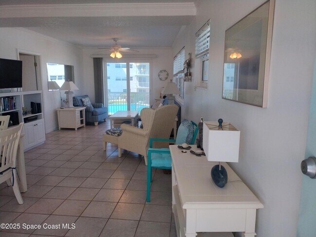 Foto del edificio - 4000 Ocean Beach Blvd