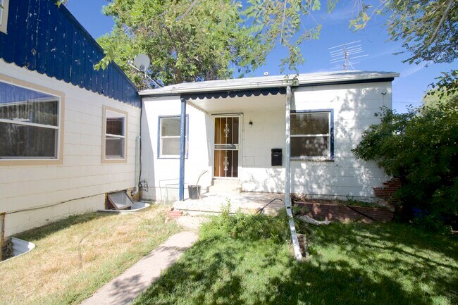 Front - 1325 Verbena Street