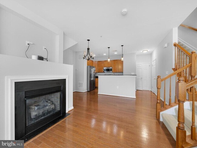 Foto del edificio - 6055 Wicker Ln