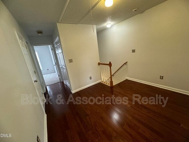 Building Photo - 4804 Tanglewood Oaks St