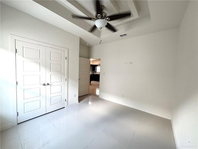 Building Photo - 19 Sabercat Ave
