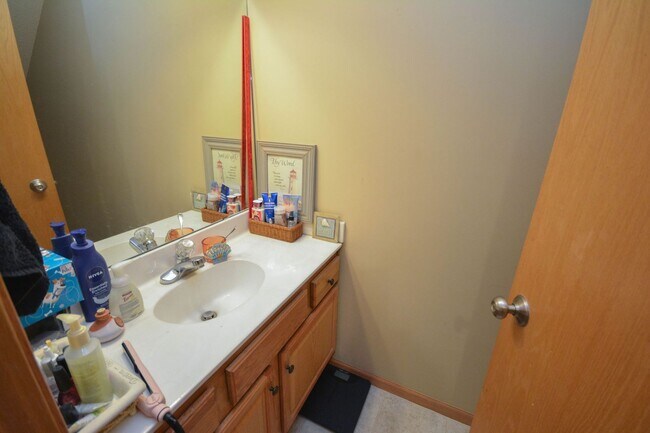 Foto del edificio - 2br townhouse near many shopping & dining ...