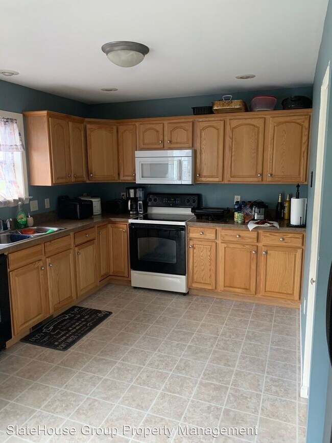 Building Photo - 3 br, 2.5 bath House - 115 Cambridge Dr