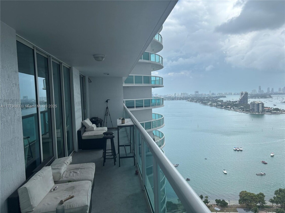 Foto principal - 1800 N Bayshore Dr