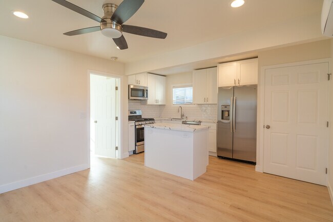 Building Photo - 4554 33rd St