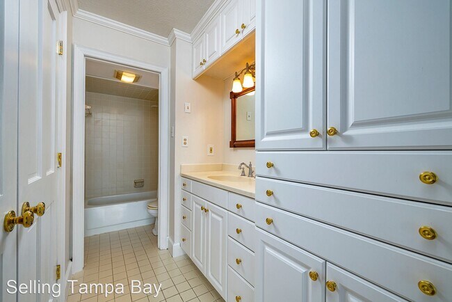 Foto del edificio - 2 br, 2 bath House - 3211 W Swann Avenue